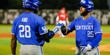 Kentucky moves up to No. 5 in the AP poll. Auburn and Gonzaga are 1-2 in the Top 25